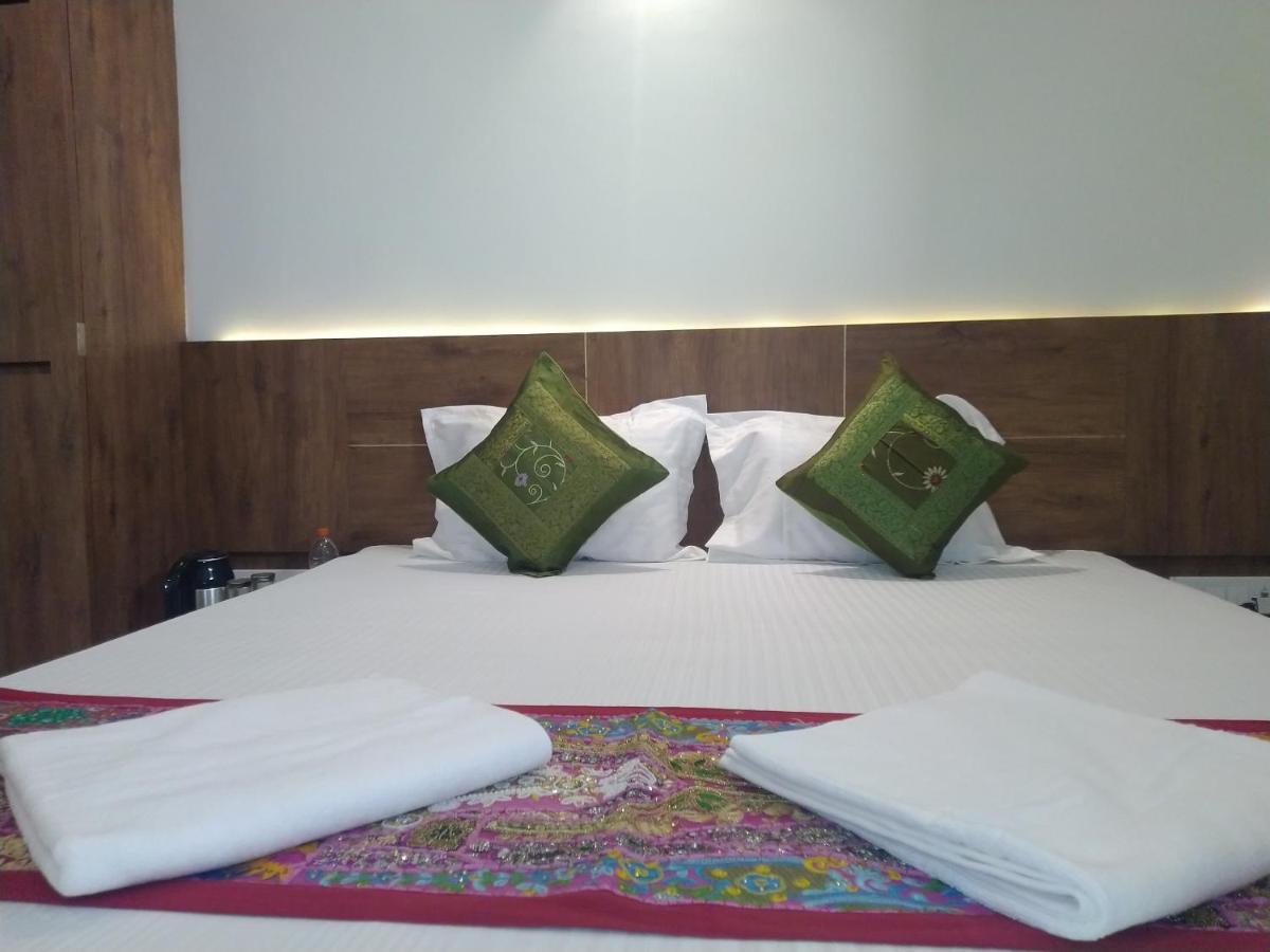 Aapni Haveli Hotel Jaisalmer Buitenkant foto