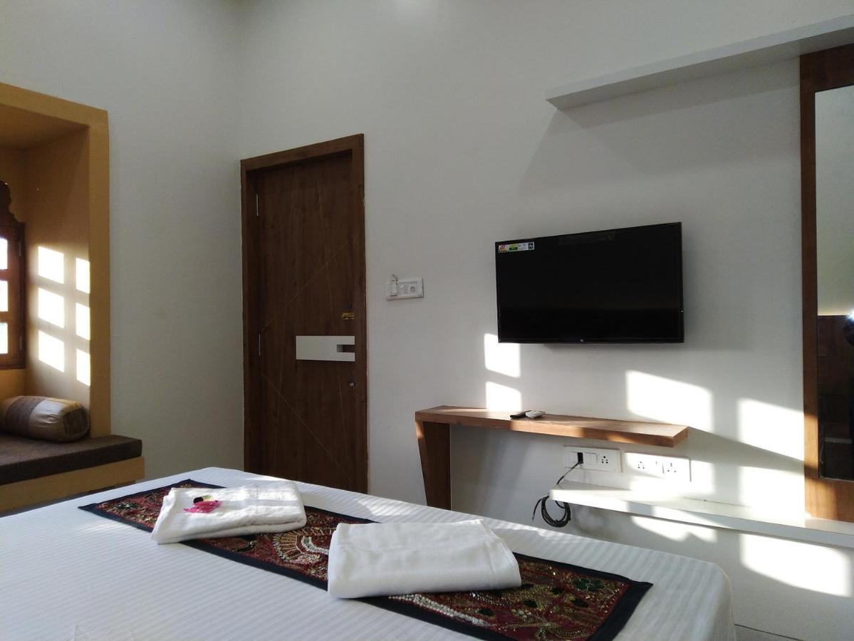 Aapni Haveli Hotel Jaisalmer Buitenkant foto